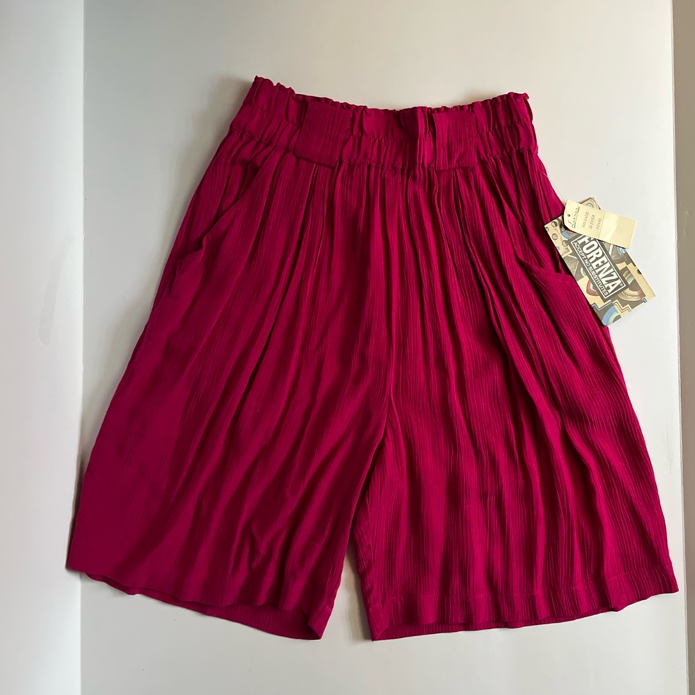Raspberry Wide Leg Walking shorts - NWT - Size S